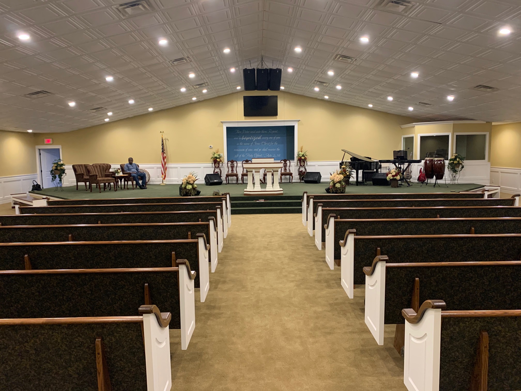 New Church Pews installed in Vandalia, Missouri - Beautiful!